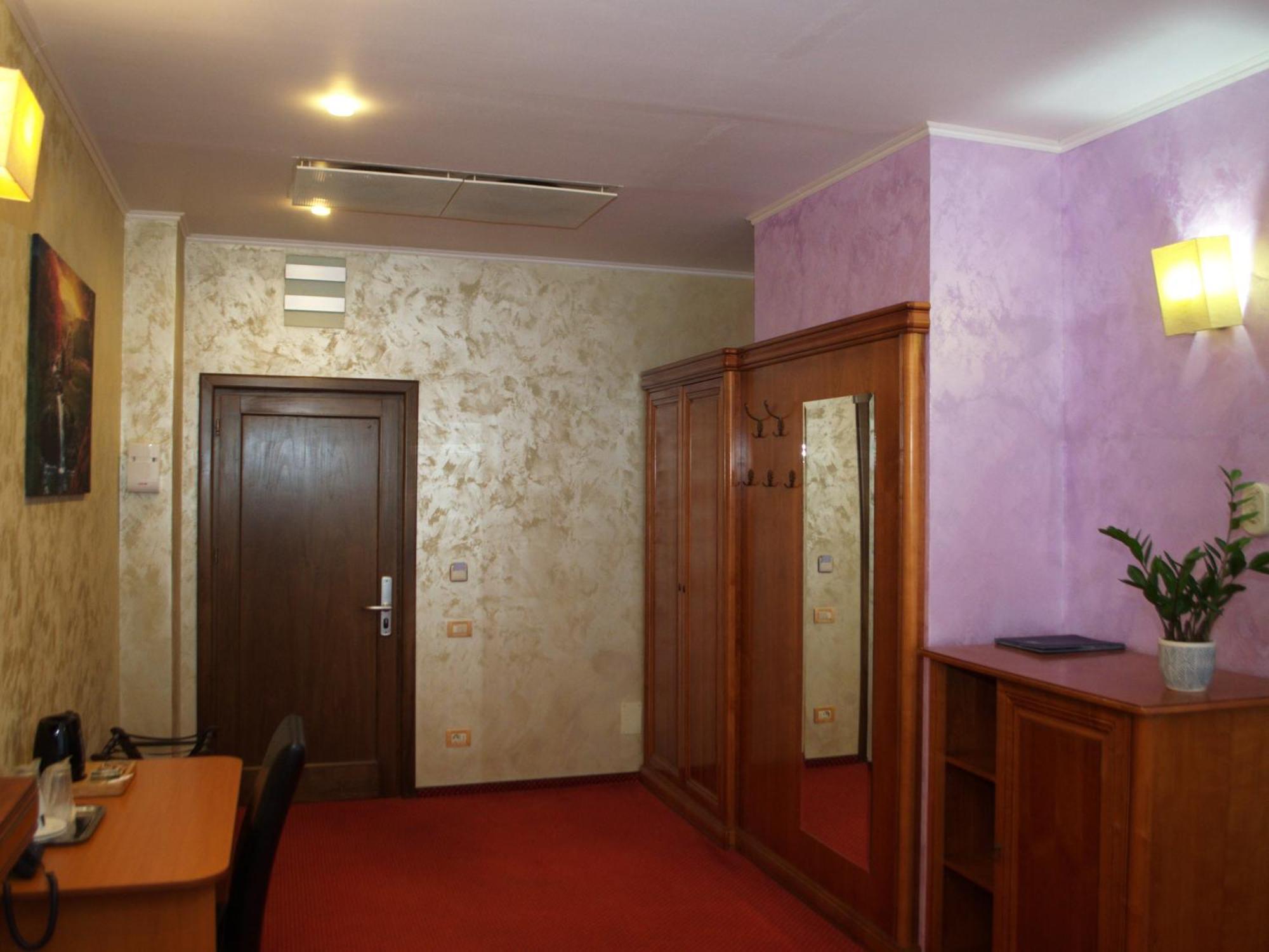 Hotel Emd Bacău Habitación foto